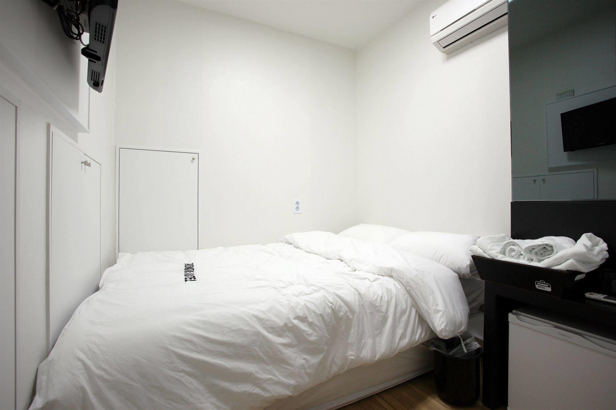 Ekonomy Hotel Myeongdong Central Seoul Eksteriør bilde